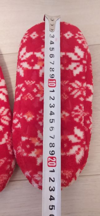 Zimowe kapcie w gwiazdki