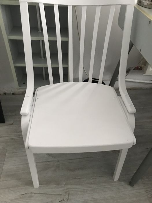 Odnowa mebli z drewna