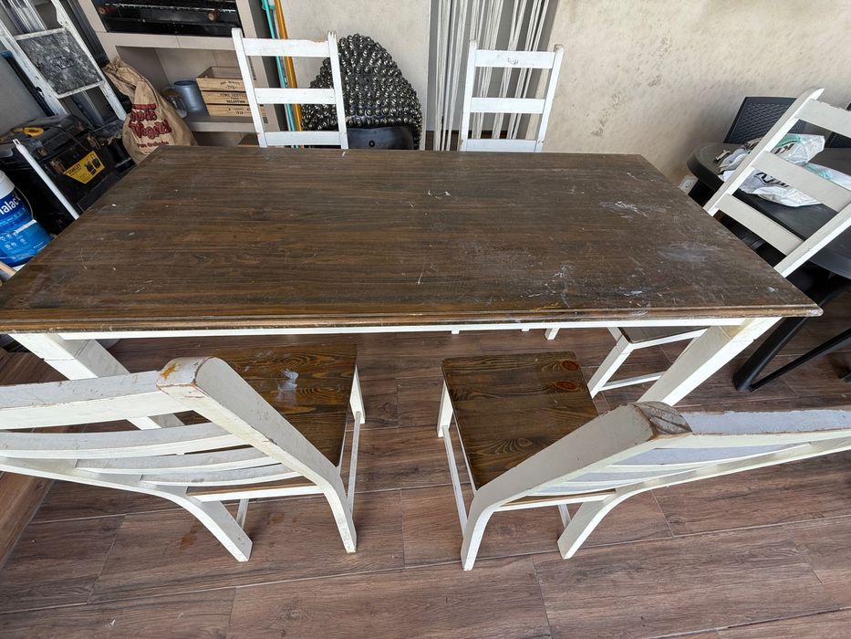 Mesa de refeição com 4 cadeiras