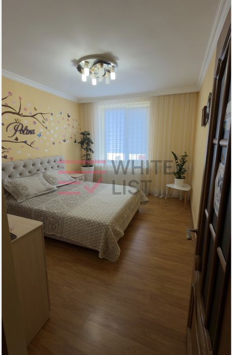 Продаж 3-кім. квартири 80 м.кв., в. Алмазова