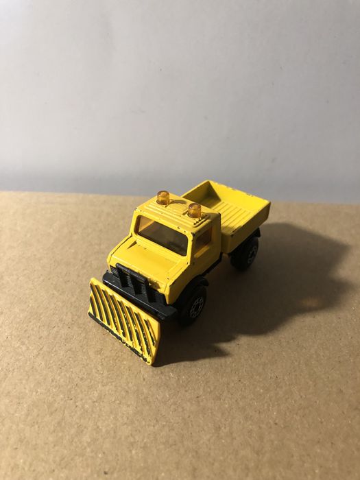 Matchbox Unimog 1:76