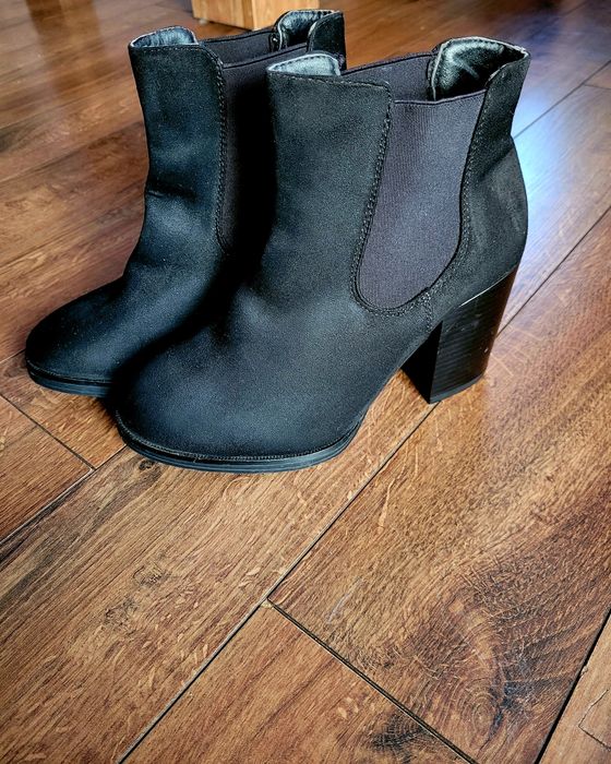 Botki nowe r.36 Super Mode