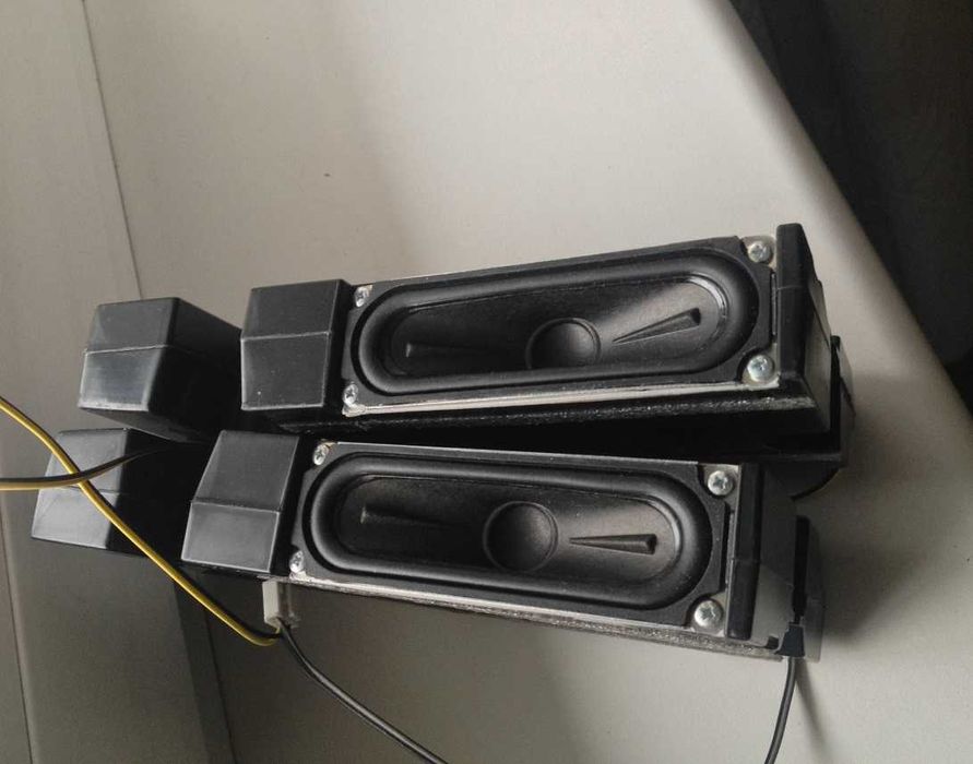 Głośniki  6 omh 10 W / do TV Samsung  UE43J5600AW