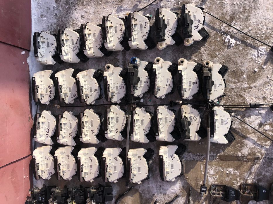 Замок дверей замок двери Шкода Октавія А7