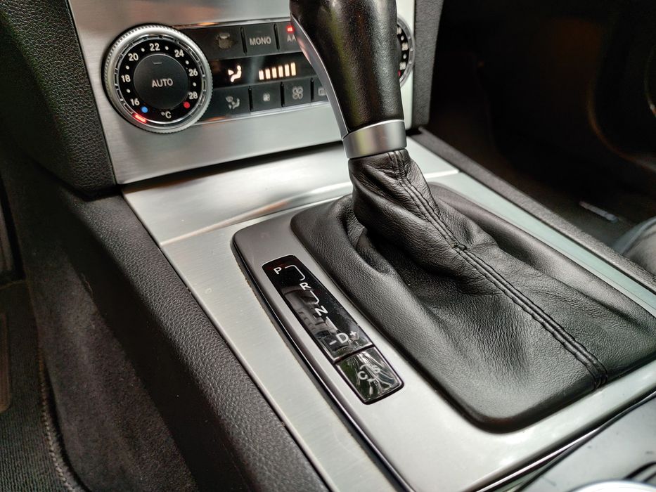 Mercedes-Benz C 220 — fotografia 11