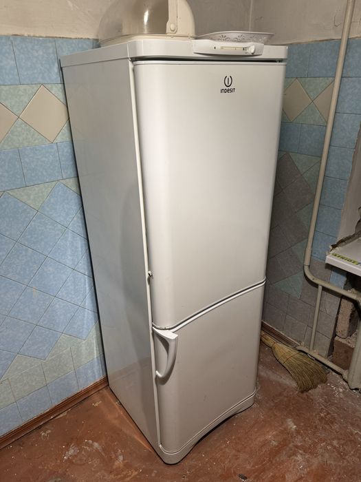 Продам холодильник у Вінниці