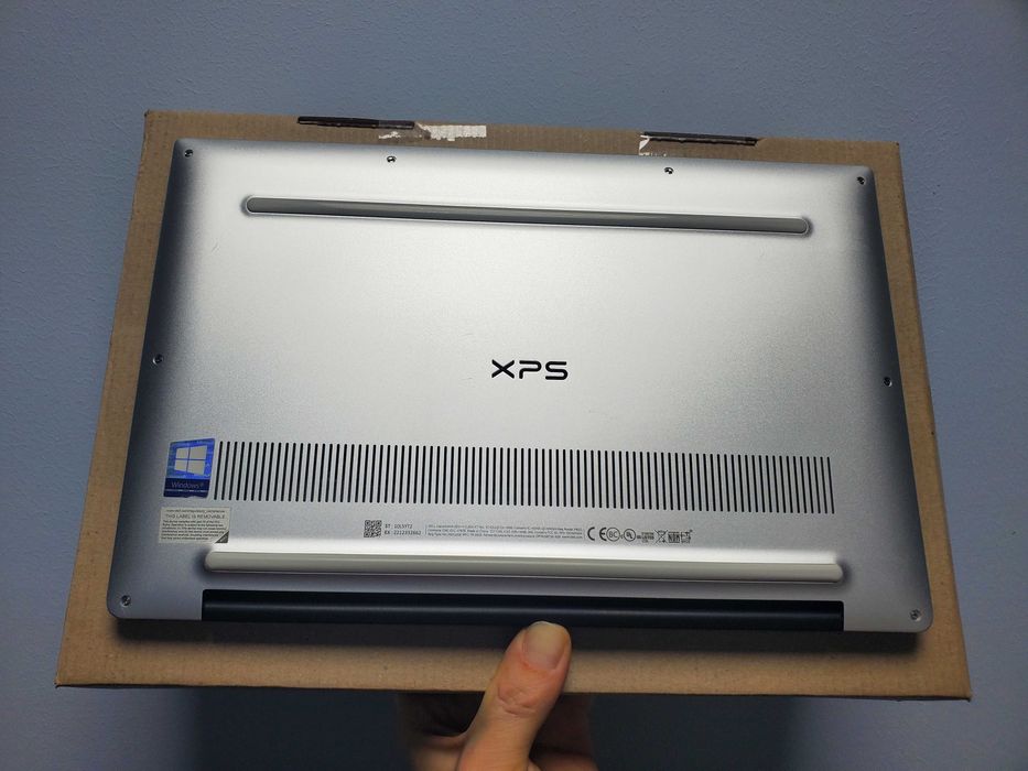 Преміальний сенсорний 4K DELL XPS 9380 I7-8565U 128GB 16GB RAM ідеал