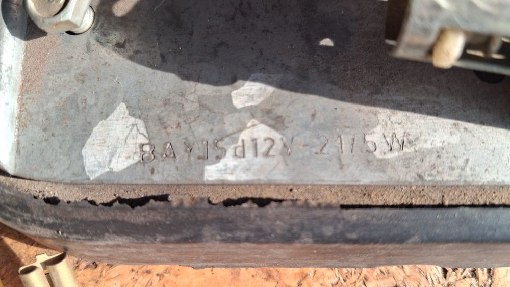 Lampy tylne do syreny.