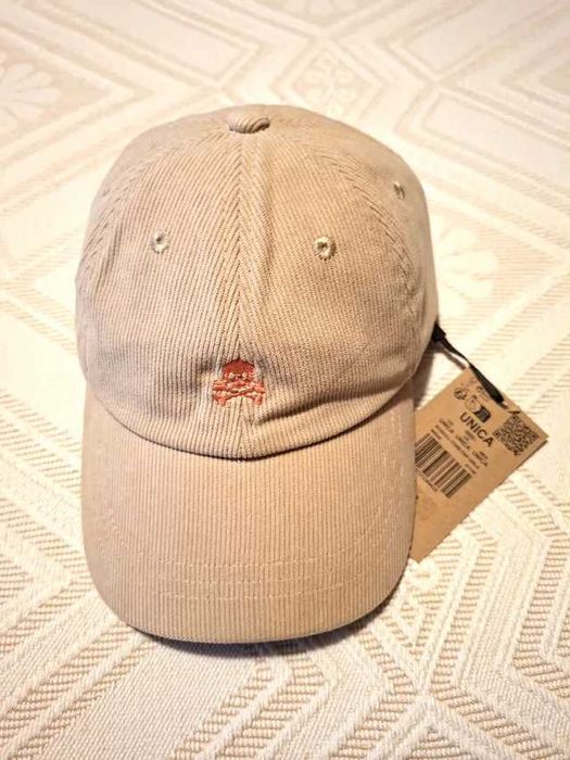 Boné Scalpers em bombazina de cor bege