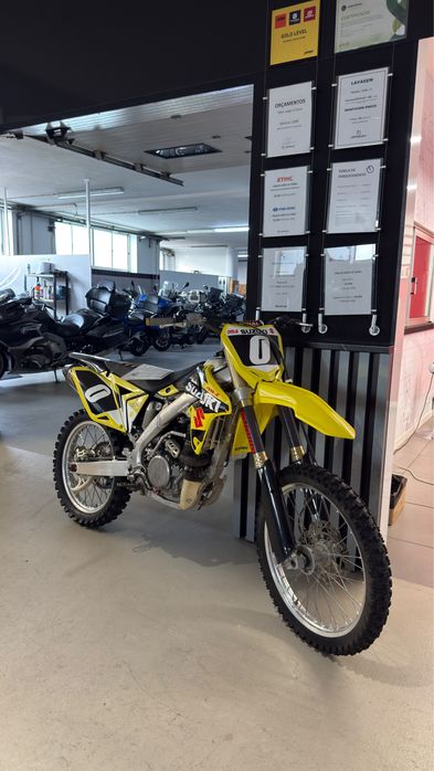Suzuki rm-z 250
