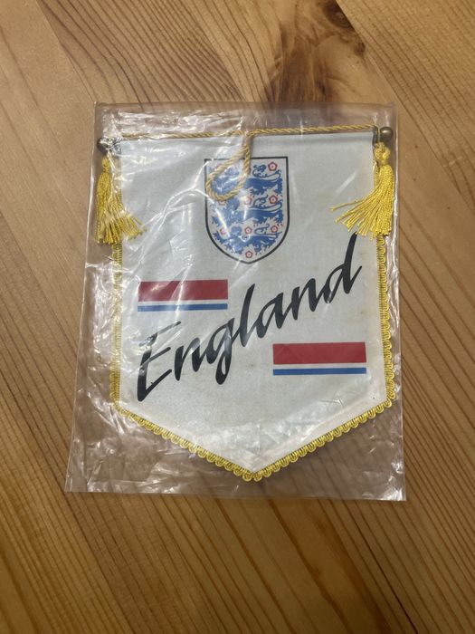 Galhardetes de varios clubes