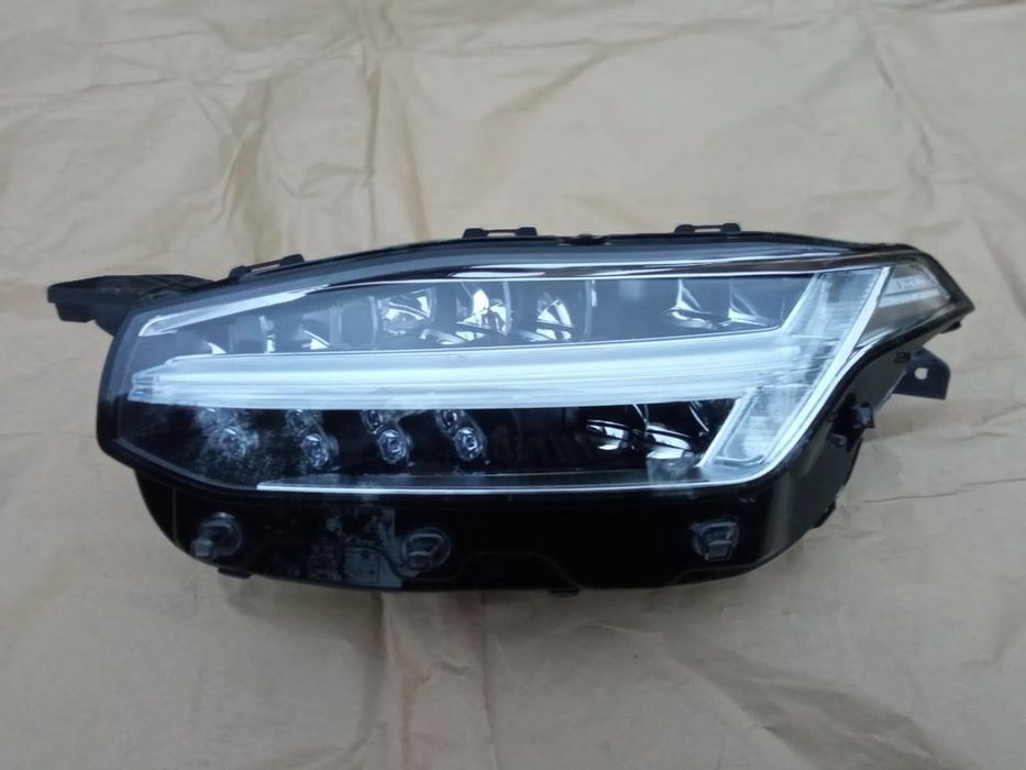 volvo xc90 ii lampa lewa full led idealna  europa active high beam