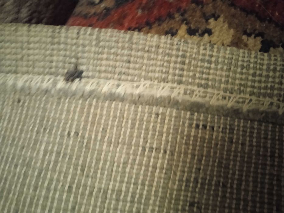 Продам очень старый ковер фабричной работы