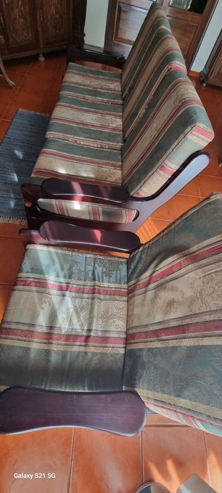 Sofas 3 lugares faz cama, + 1 individual