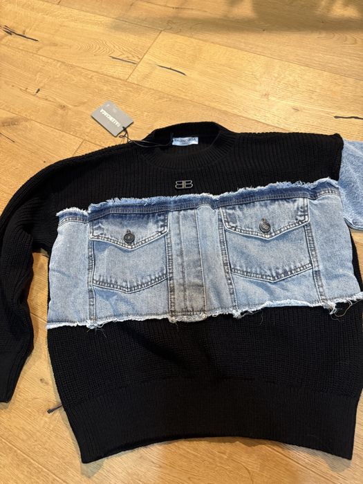 Sweterek z jeansem Balenciaga