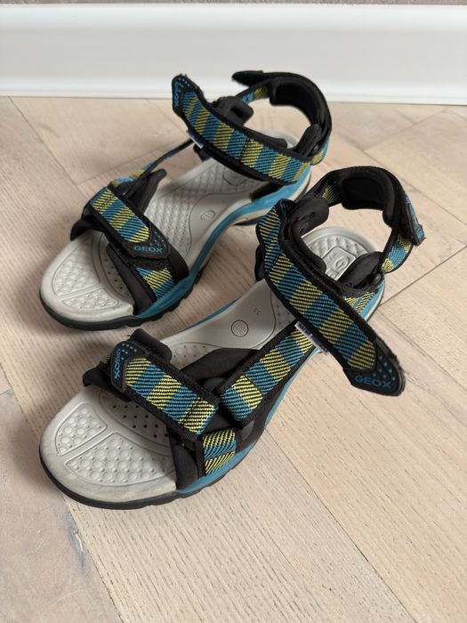Сандалії geox.