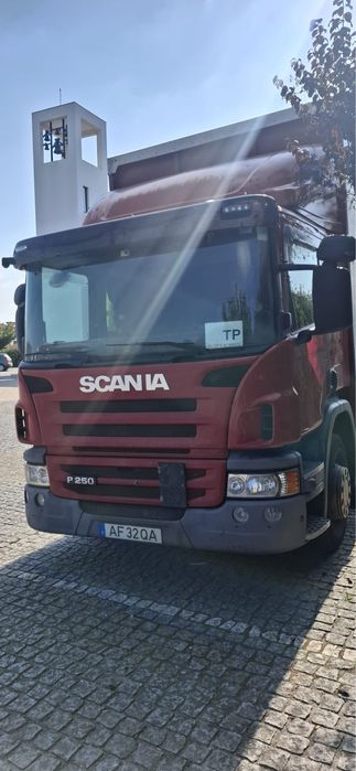 Scania P 250 ano 2013