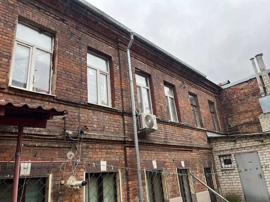 Продам 2-к гостинку Москалевка,, метро Левада 15 мин пешком