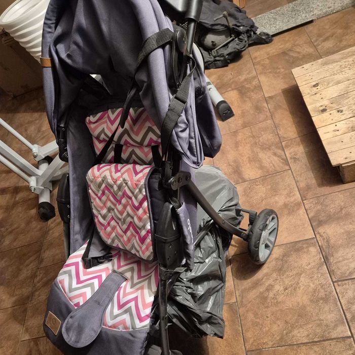 Wózek spacerowy nowy