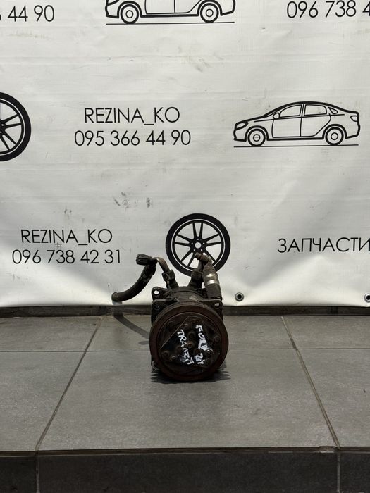 Компресор кондиціонера Ford Transit 2.4 TDCI 2000-2006 р.