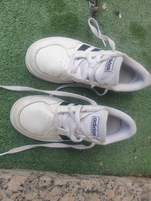 Tenis n*35 só usadas 2 veses.