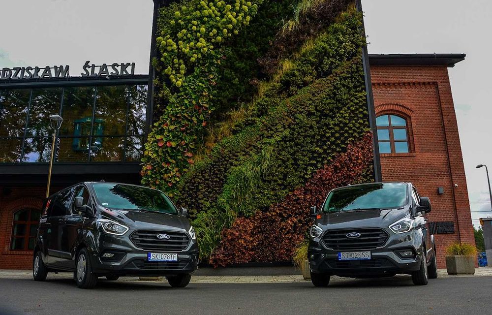 Wynajem busa | Wypożyczalnia BUS | 9 osób | Ford Transit Custom