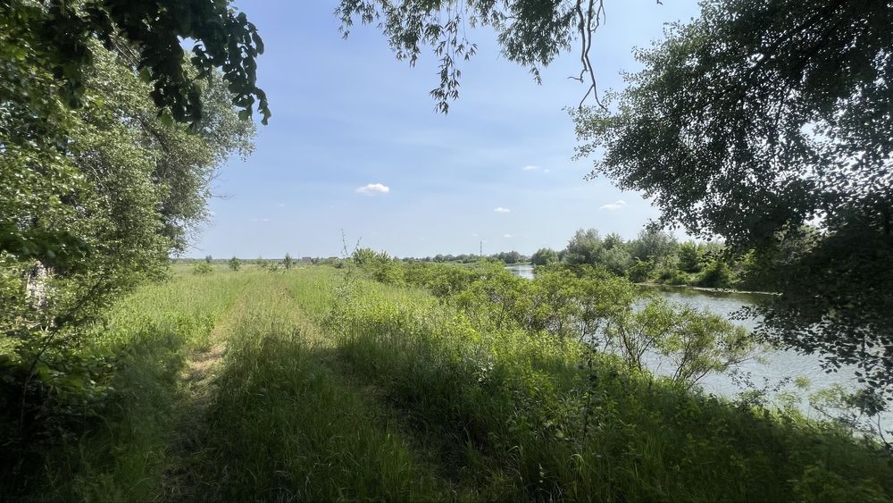 Продаж ділянки  від 10 га , 1-ша лінія до води с. Погреби