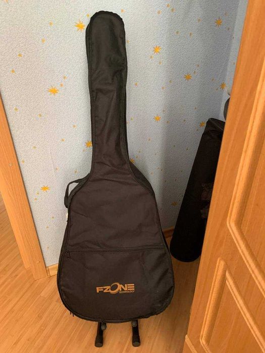 Гітара Yamaha F310 (+чохол та стійка для гітари)