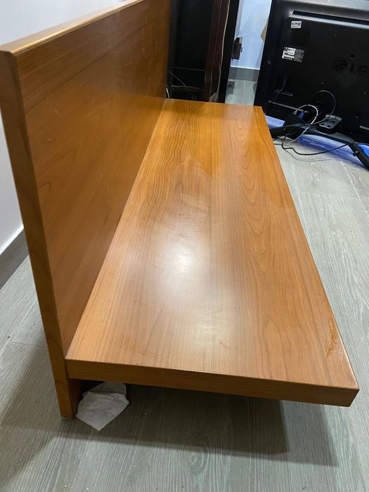 Aparador de TV Altamira em excelente estado