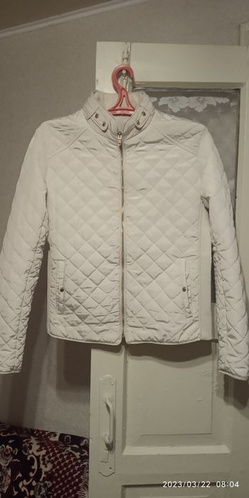 Курточки весняна