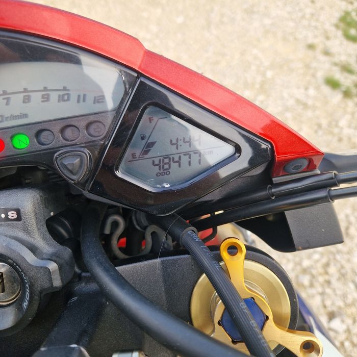 Honda cb 1000r tricolor