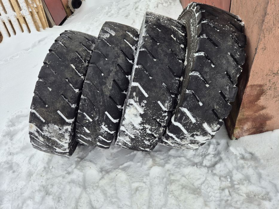 Opony 9.00r20  9.00-20