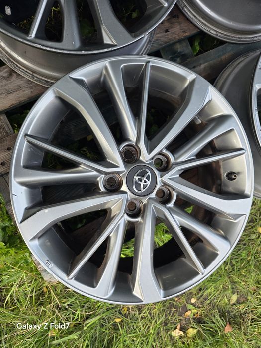 Alufelgi 17 Toyota Prius+ Avensis Corolla Auris Sienna 5x114,3 ET45