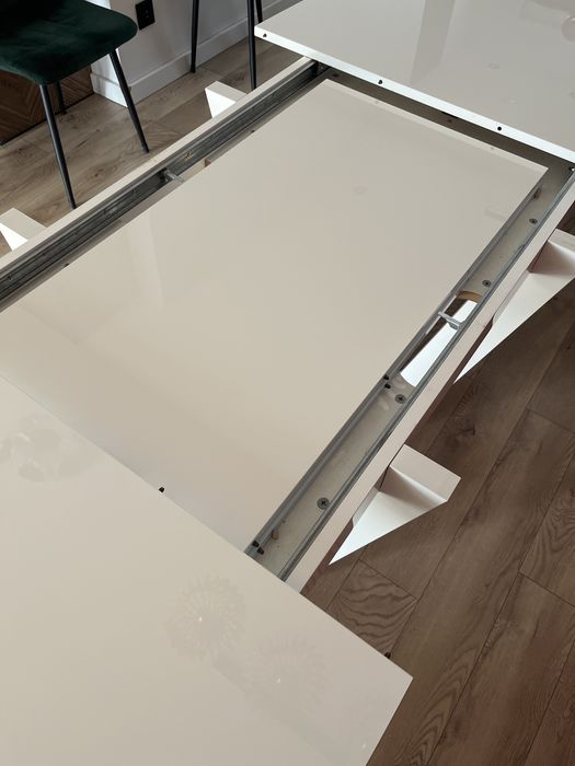 Stół rozkładany biały