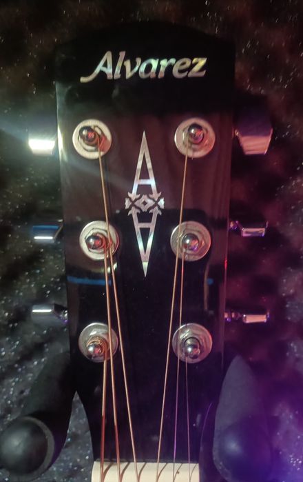 Guitarra Álvarez Electro-acústica