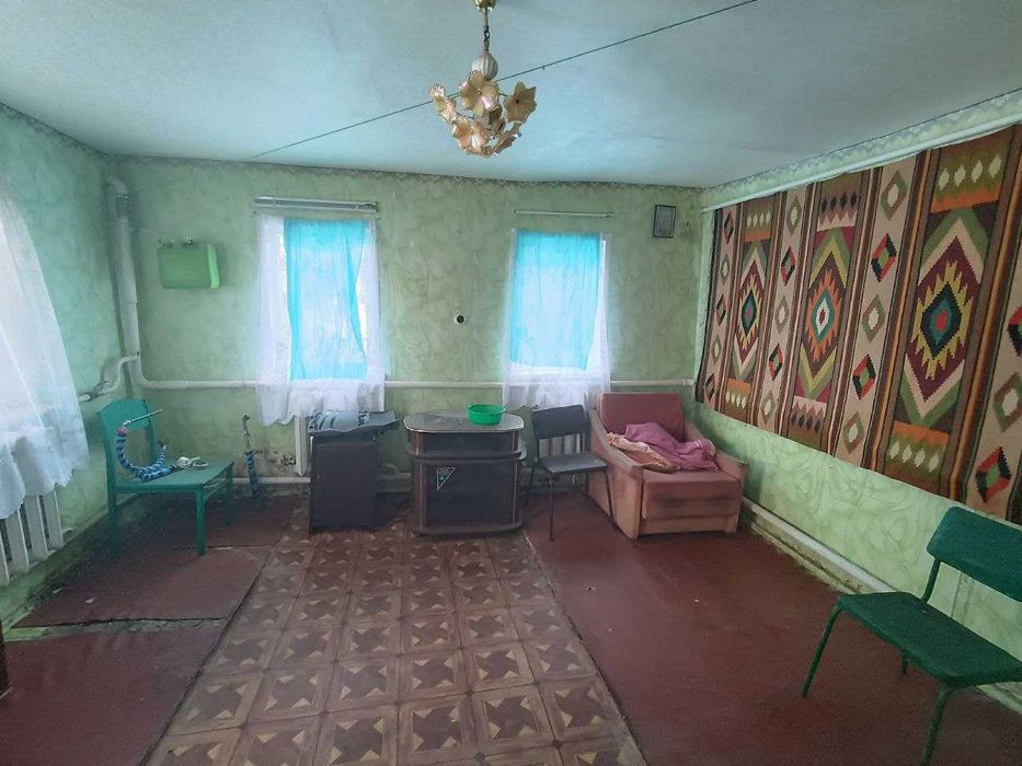 Продам будинок с.Лиман та жила літня кухня 2 кімнати. Змїївський район