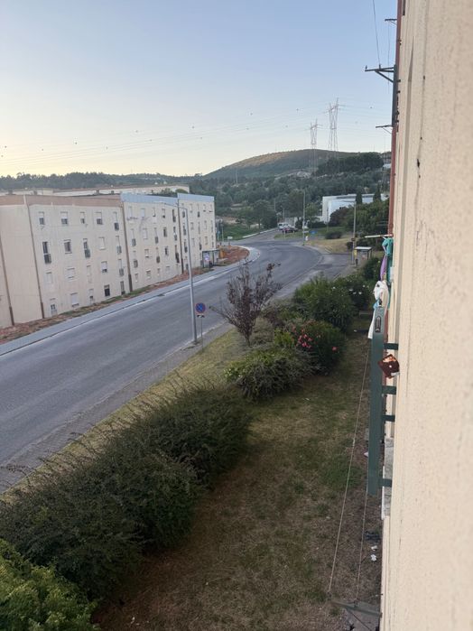 Quarto para Arrendamento Vialonga-Icesa