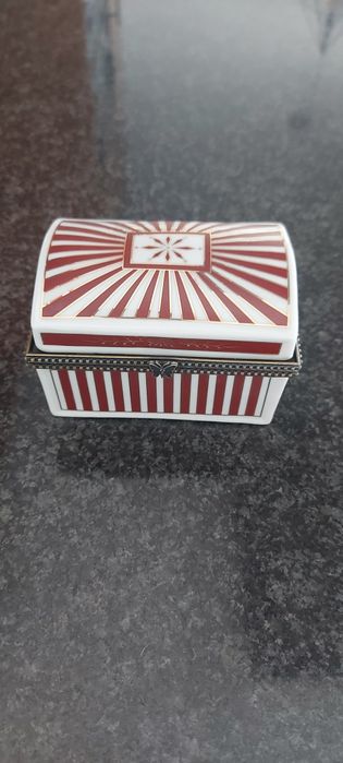 Caixa de porcelana tipo Limoges