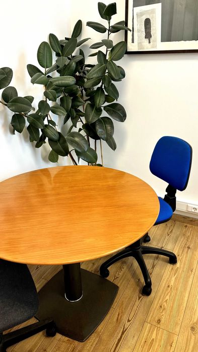 Mesa redonda de escritório + 2 cadeiras – 100€ URGENTE