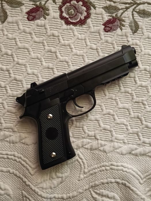 Airsoft Gun - Glock 17