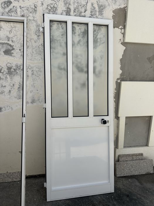 Porta de entrada aluminio branco