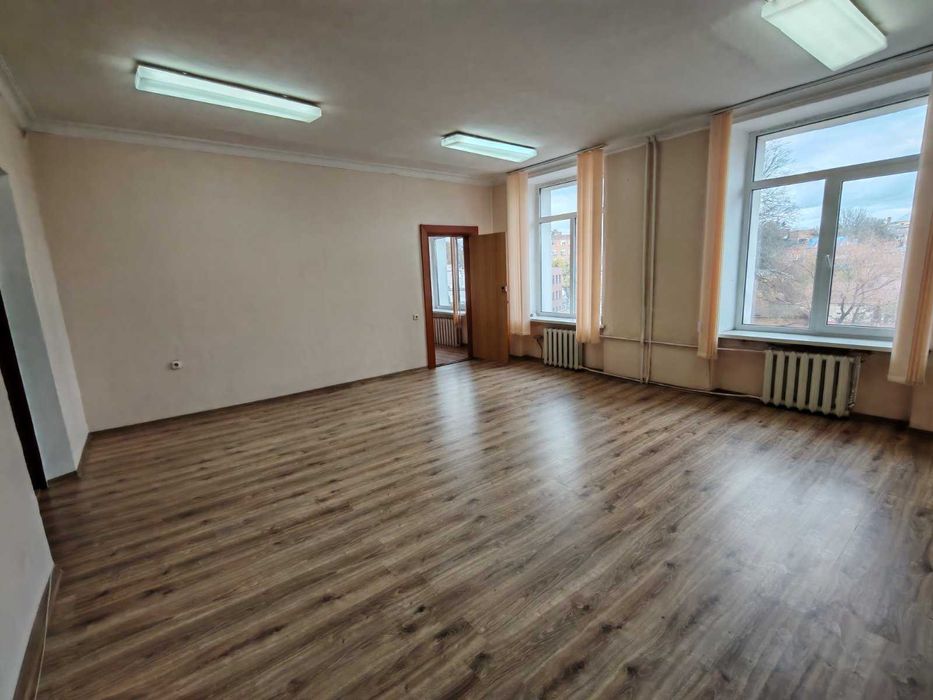 Оренда офісних приміщень Центр (3725)