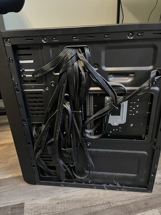 Komputer stacjonarny + monitor