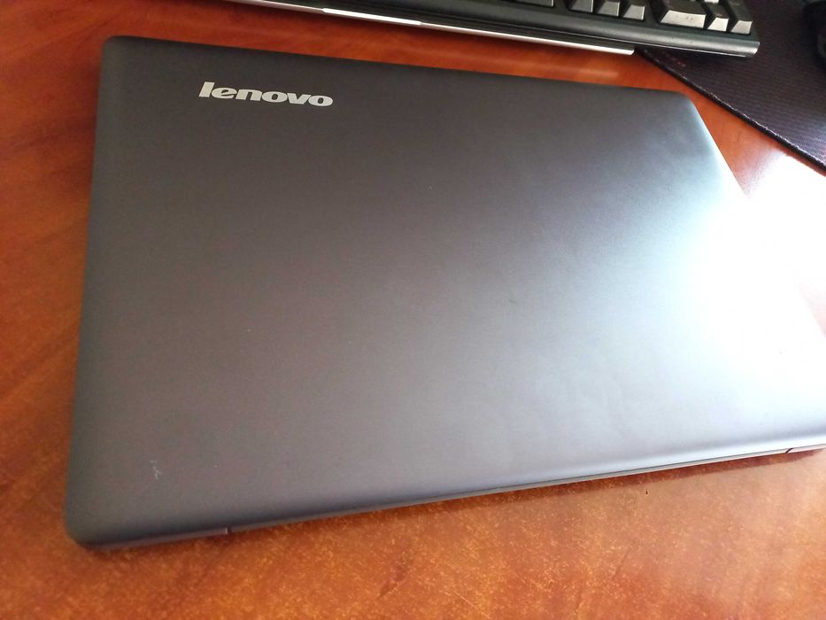 Ноутбук - 8Гб/4ядра intel i5 - lenovo u310 - hdmi LAN Wi-Fi вебкам Win 10 батарея 2год