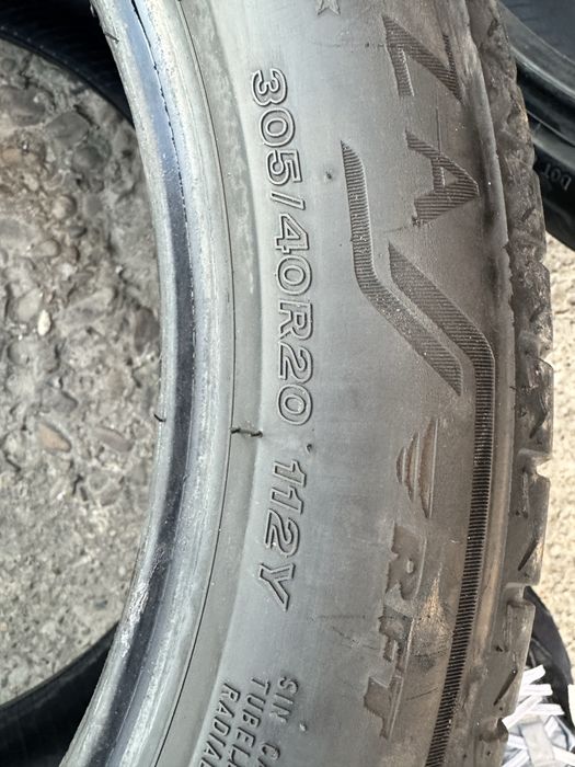 275/45 R20 305/40R20
