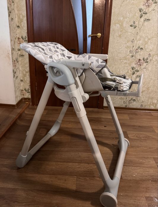 Стільчик для годування