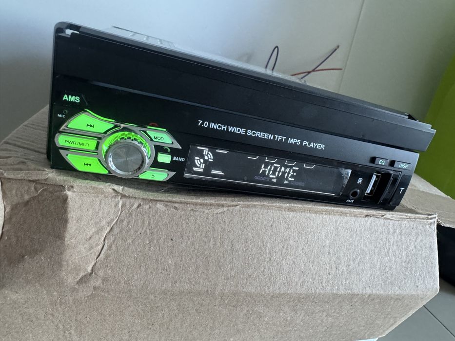 Radio automovel  com ecrã