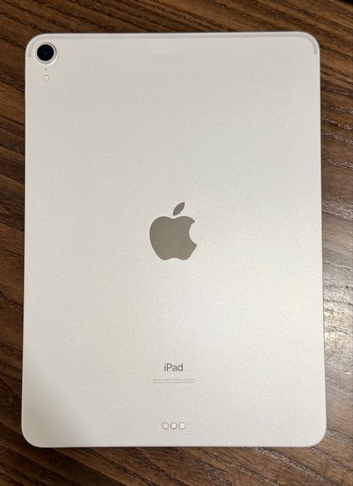 Продаю Ipad Pro 11 , 64 Gb