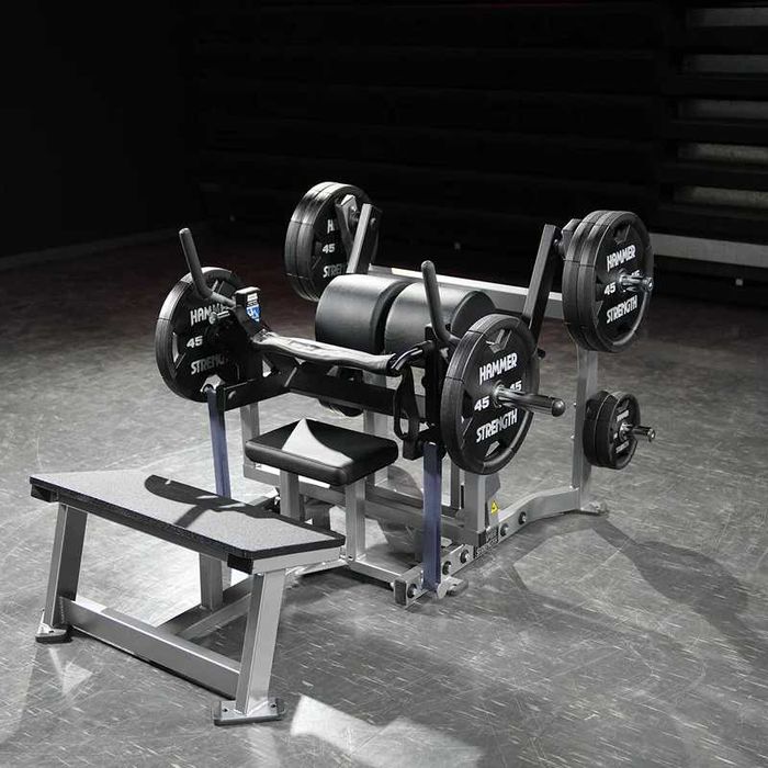 Hammer Strength Plate-Loaded Glute Drive