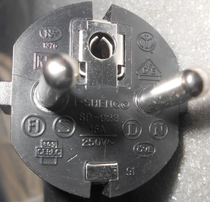 Cabo AC 250v CE 16A universal